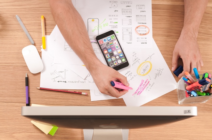 desk smartphone writing hand-